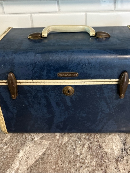 Samsonite Handbags - VINTAGE 1950s SAMSONITE Swatter Bros Admiral Blue Makeup Train Cosmetic Case